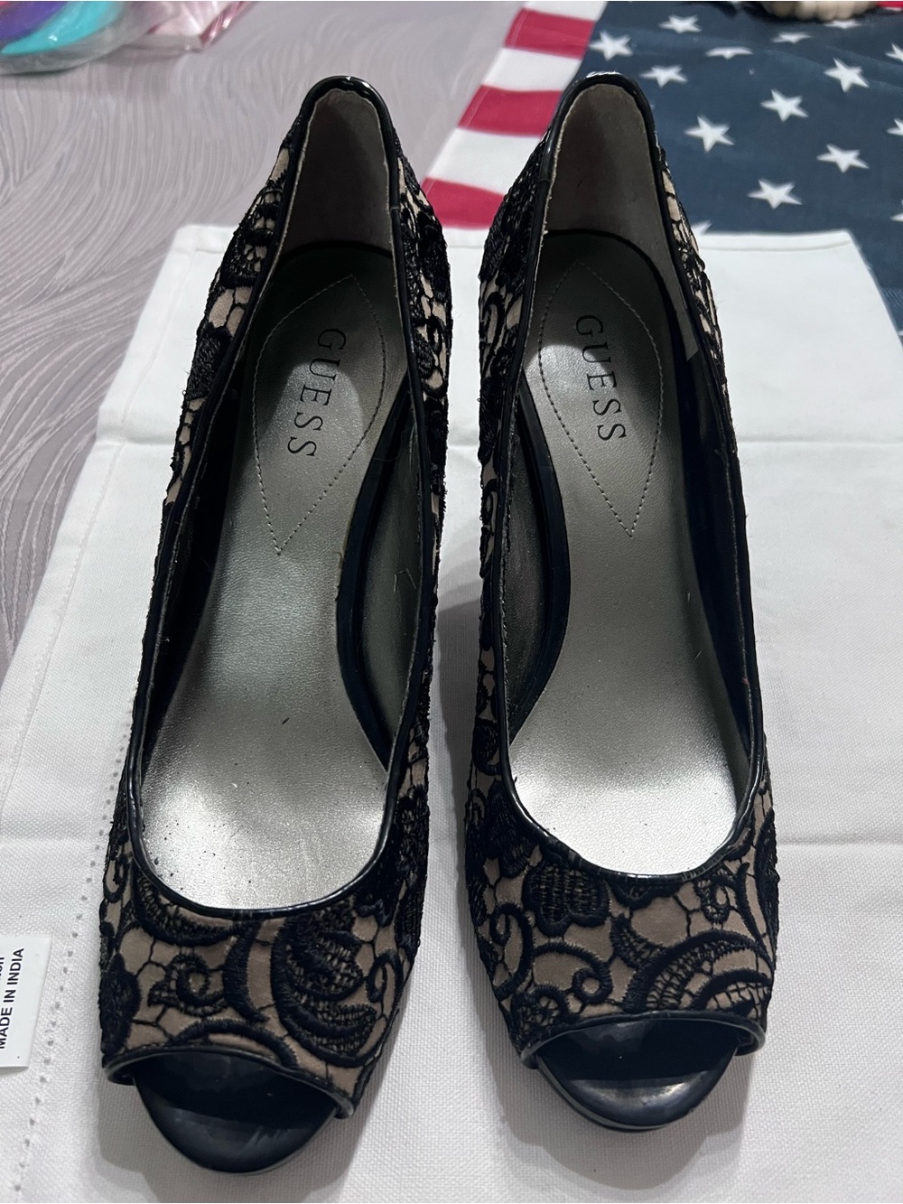 Guess Black Lace Peep Toe Stiletto Pumps Heels Women’s Size 9M Floral Lace
